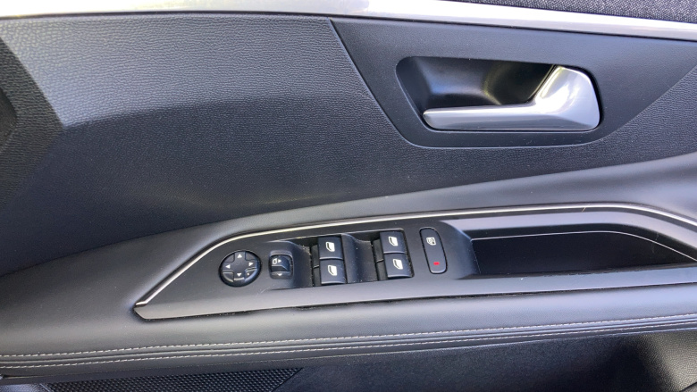 Peugeot 3008 1.2 PureTech Allure 5dr Petrol Estate